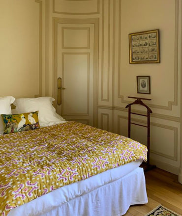 Chambre aux nuages dans maison à louer pour mariage