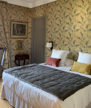 Chambre aux Oiseaux : chambre classique de maison bourgeoise à louer