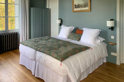 Chambre bleue Burlington de notre maison de famille à louer